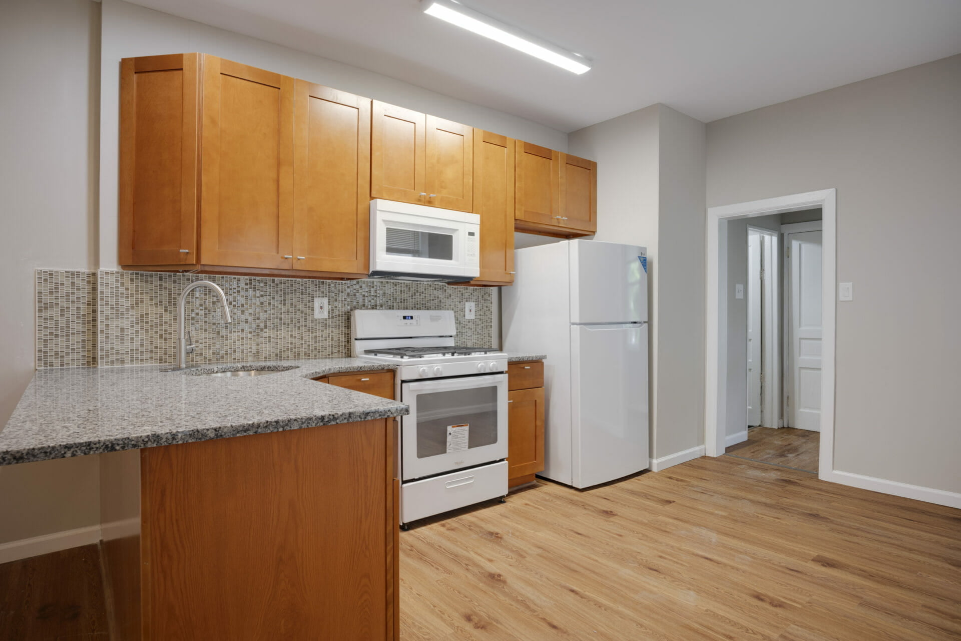 111 w weaver st (6 of 18)